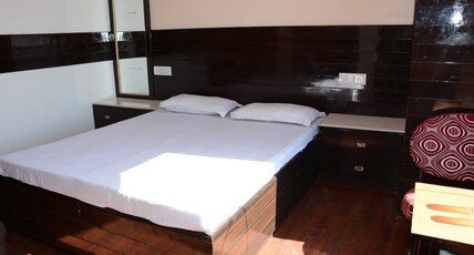 HOTEL BASANT Room Type - DELUXE ROOM