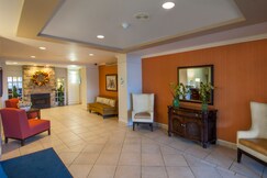 Holiday Inn Express & Suites BUFFALO-AIRPORT