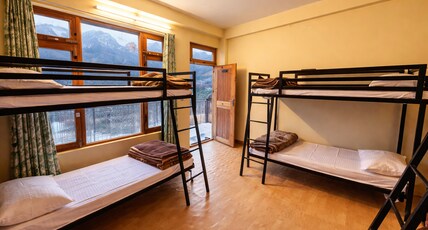 Yellowjackets Hostel Tosh Room Type - 6-Bed Mixed Dormitory 2