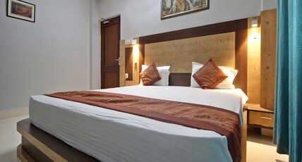 Hotel Jaisingh Palace Room Type - Deluxe Room