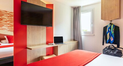 Ibis Styles Chartres Sud Barjouville open summer 25 Room Type - Standard Room - 1 queen-size bed