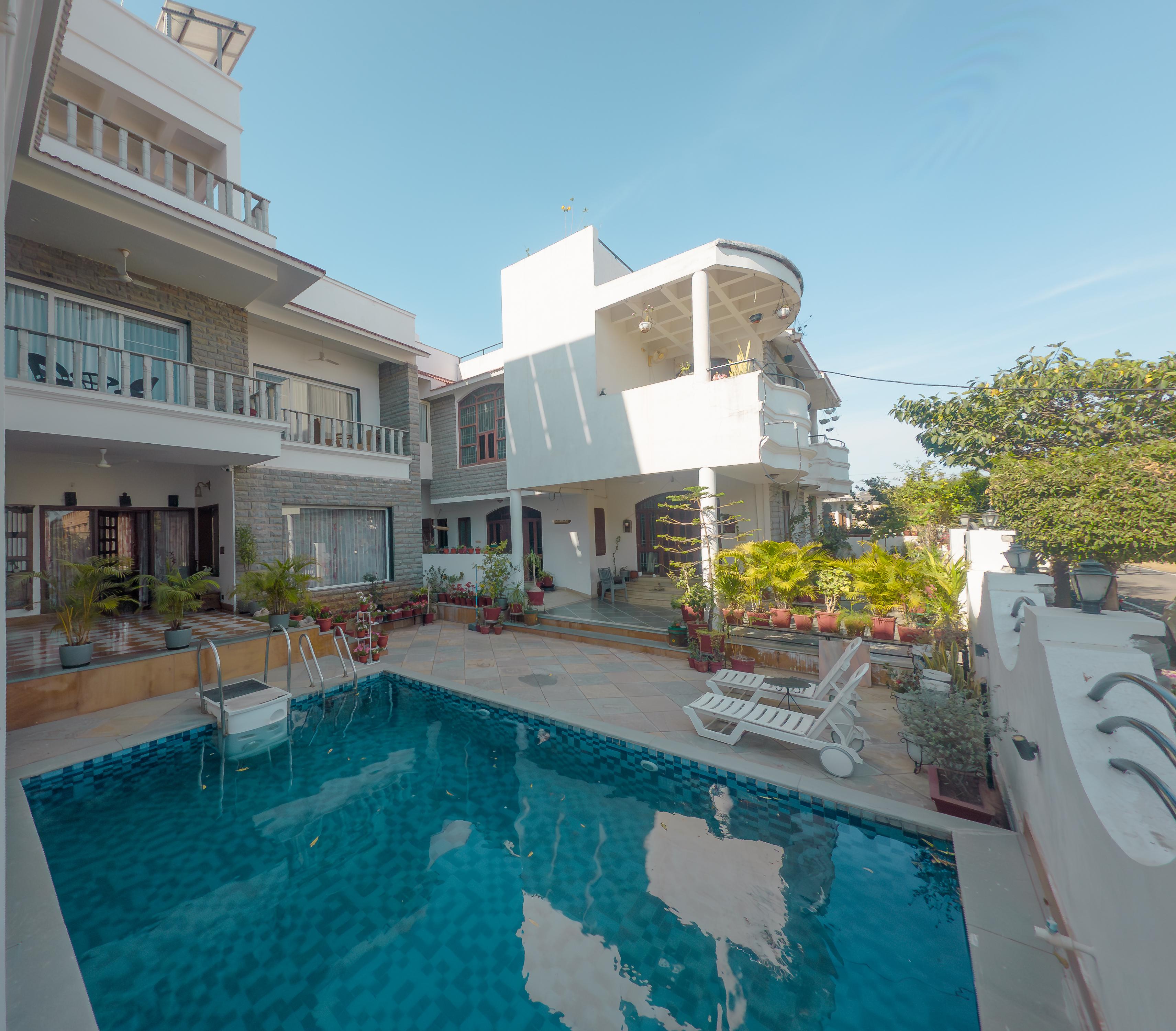 Amar Villa Entire 5 BHK Villa - Tap to explore photos