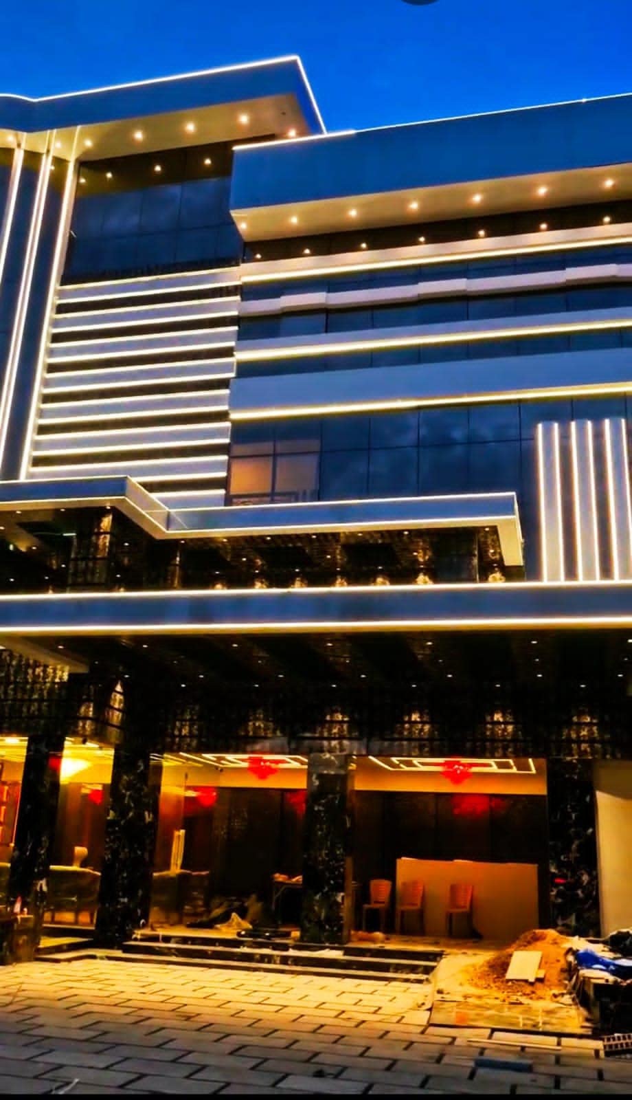 Ozone Hotels - Tap to explore photos