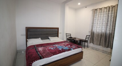 Hotel Classic Bar & Restaurant Room Type - Deluxe Room