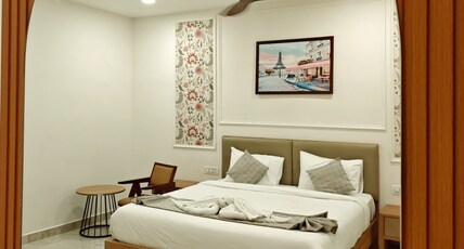 The VIBHA GRAND Room Type - Deluxe Room with Air Conditioning