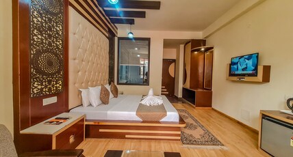 Hill House | Room & Restaurant Room Type - Premium Room with Balcony