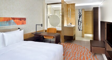 Crowne Plaza Dubai Marina Room Type - 1 King Standard Marina View