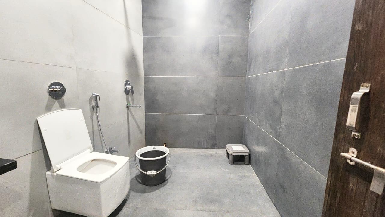 MM Hotel Shahdol - Shree Krishna - Tap to explore photos