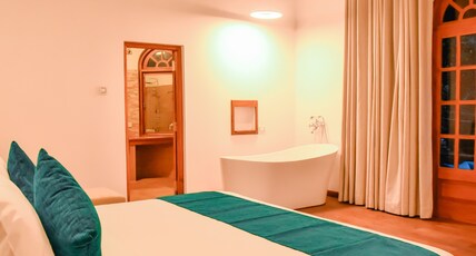 Wisdom Boutique Resort Room Type - Deluxe Suite Room