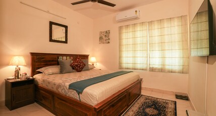 Luho White House Room Type - Aqua Bedroom