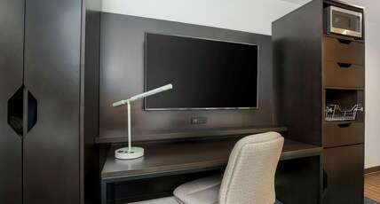 Hampton Inn & Suites by Hilton Denver Tech Center Room Type - 2 DOUBLE BEDS