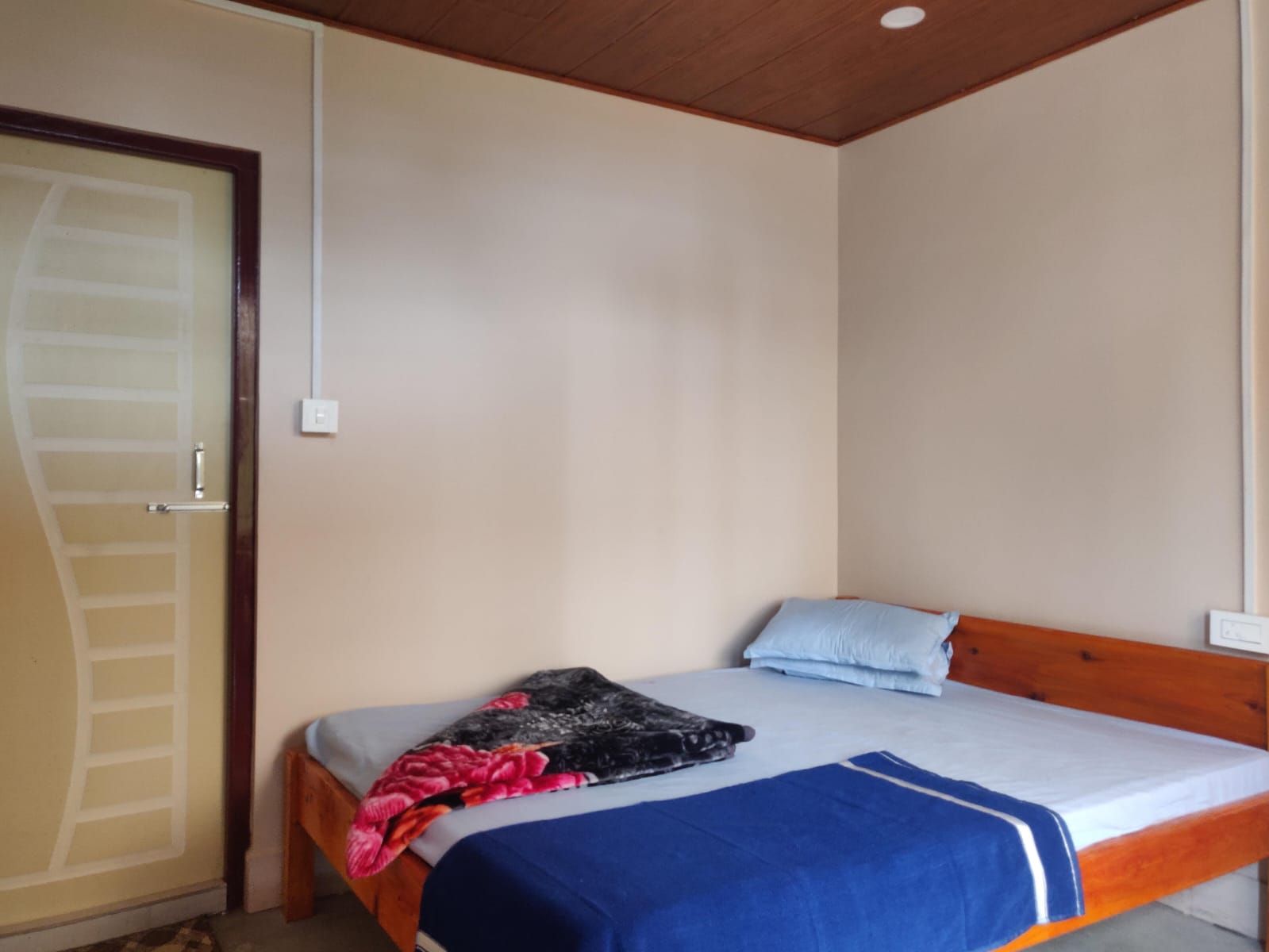 Tranquil Hillside Homestay - Tap to explore photos