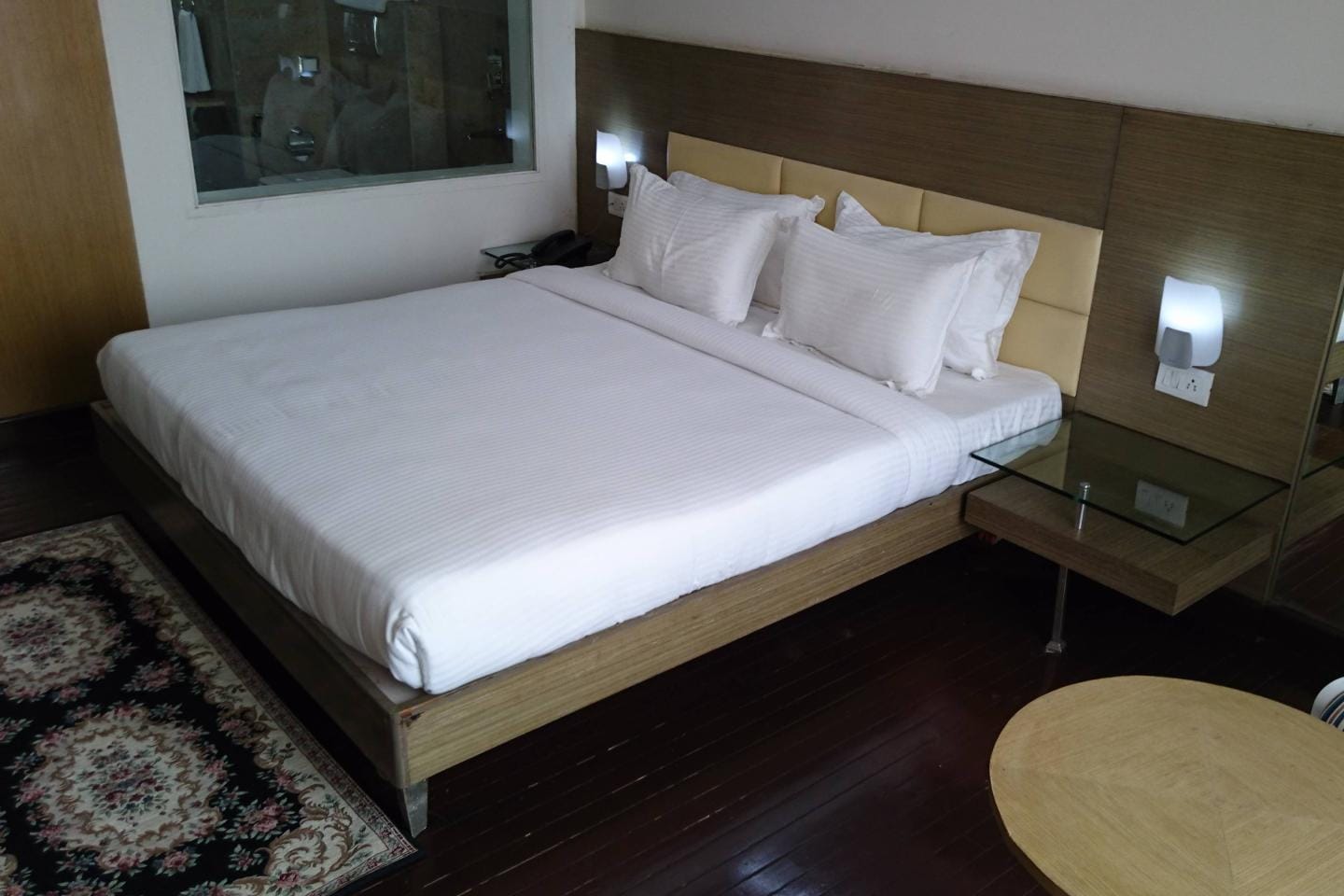 Rosewood International Hotel - Tap to explore photos