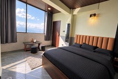Fraternity Homestay | Rooms & Wi-Fi