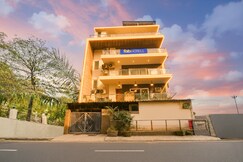 FabHotel Silver Oak BnB - Nr. Yashobhoomi Convention Centre