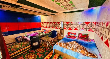 Adil Paying Guest House Room Type - Double twin Dulexe room
