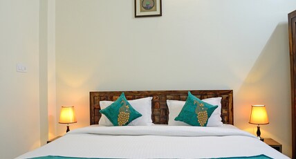 Hotel Krishna Kunj Room Type - Super Deluxe Room