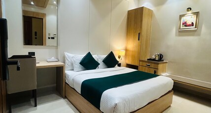 Hotel Bliss Banaras Room Type - Deluxe Queen Bed Room Hotel Bliss Banaras Room Type - Deluxe Queen Bed Room