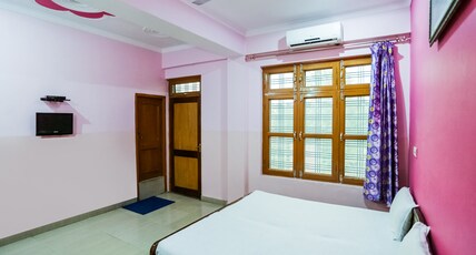 SPOT ON Kailash Hotel Room Type - Classic