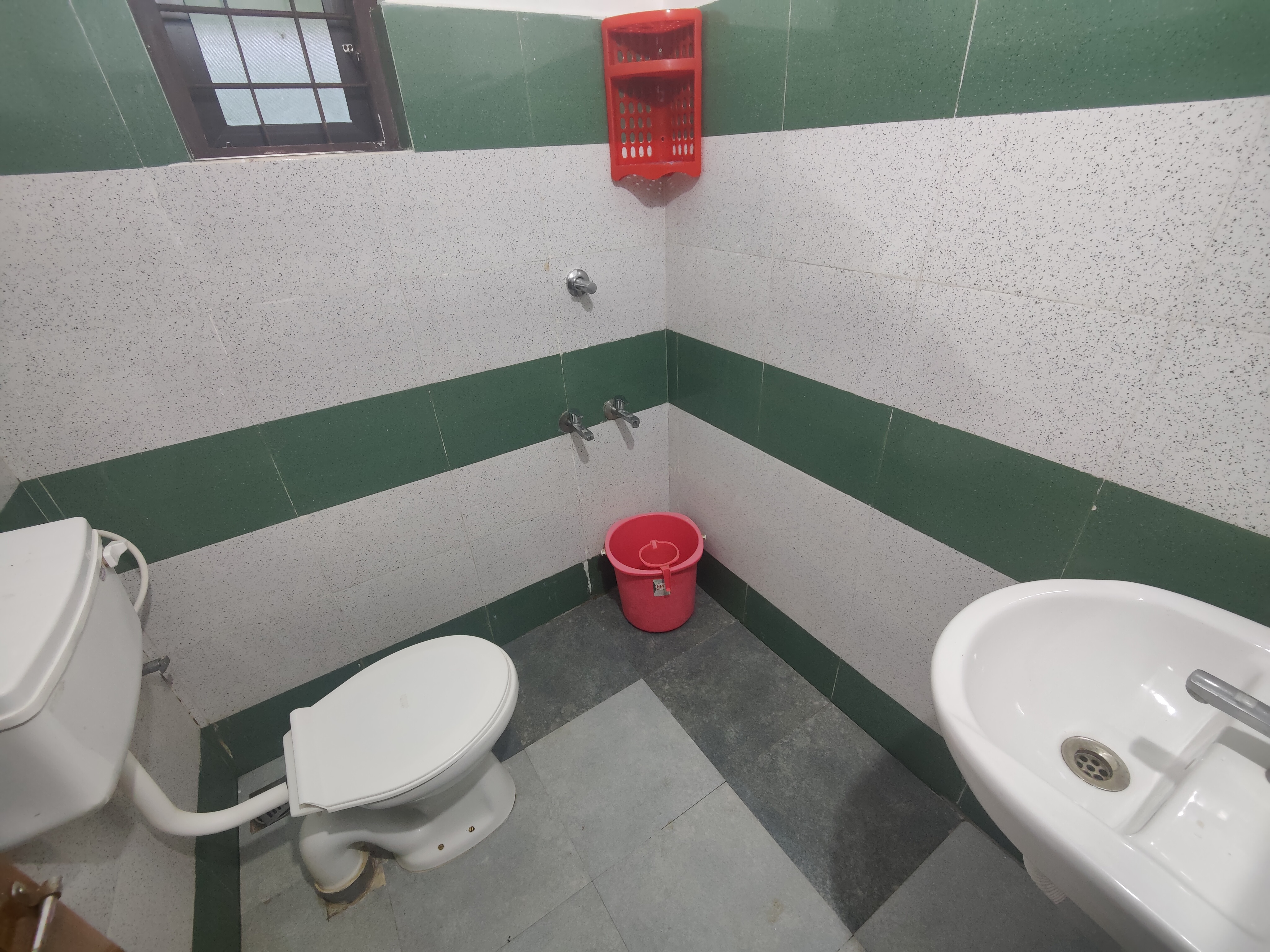 Mercys Munnar Homestay | Room & Caretaker - Tap to explore photos