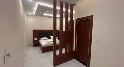 HOTEL GUPTA GARDEN Room Type - Luxury Suite Room