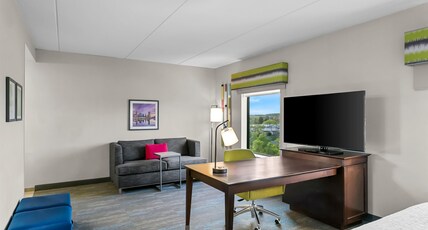 Hampton Inn & Suites by Hilton Baltimore/Woodlawn Room Type - 1KN HEARING ACC STUDIO NS