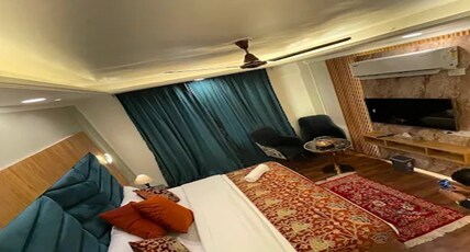 Hotel Seven Hill Star - Rajbagh Room Type - Deluxe Room