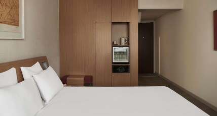 Novotel Athenes Room Type - Standard Double Room, 1 double bed