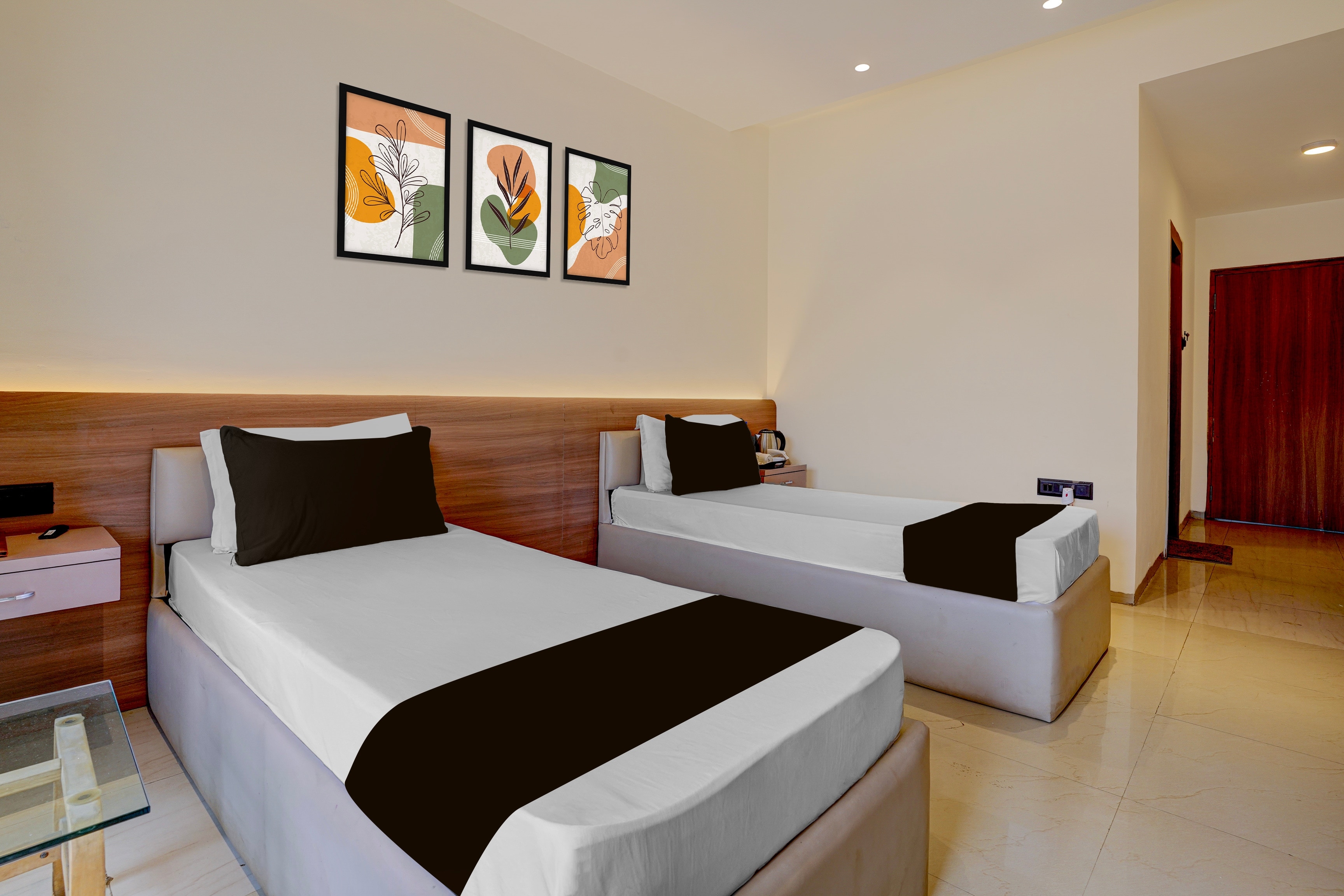 Super Townhouse RTO Office Silvassa Formerly Hotel Utkarsh - Tap to explore photos