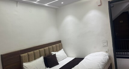 Hotel Nath Room Type - Deluxe Room