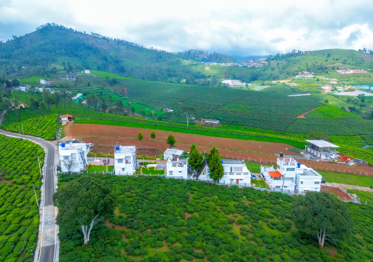 Cucuu Nest Coonoor By VOYE HOMES - Tap to explore photos