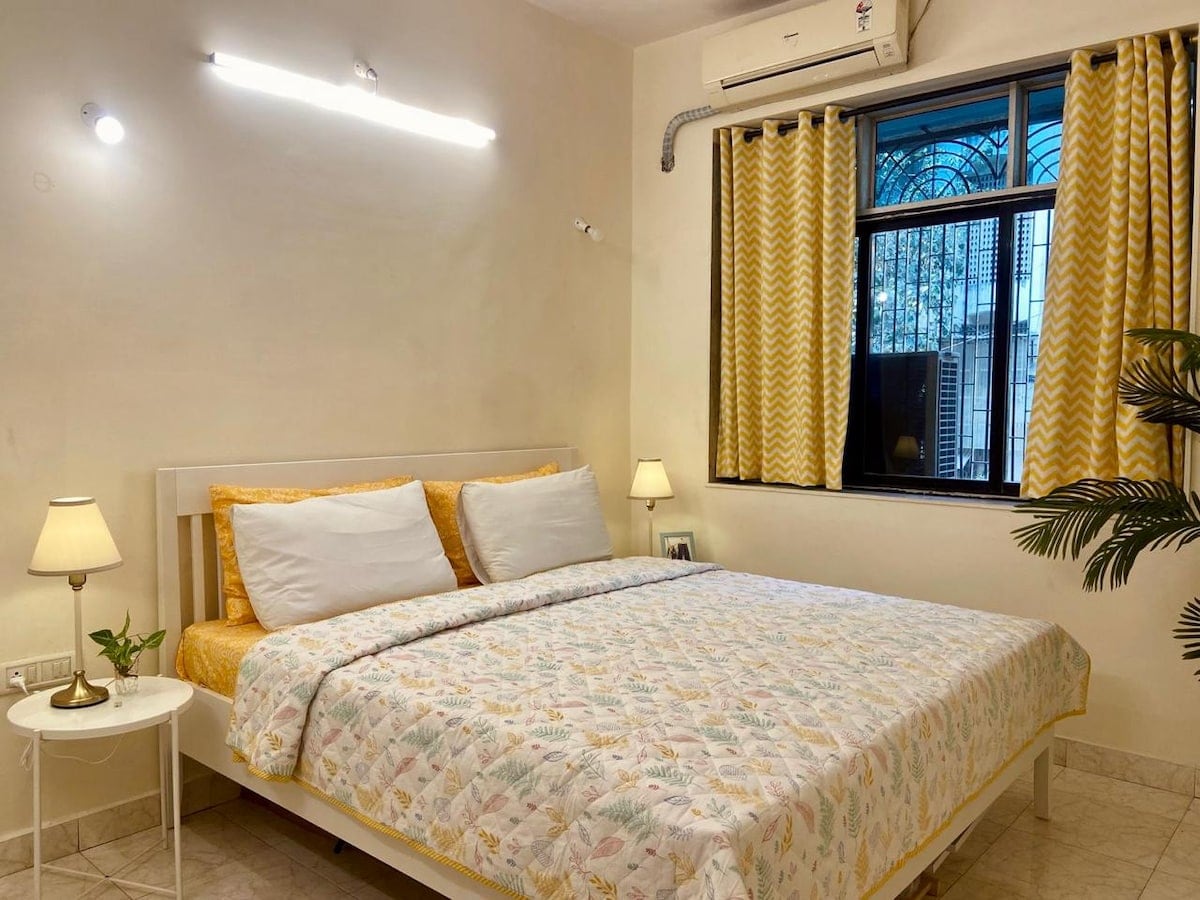 Spacious 1 BHK Bandra Balcony Wifi by Connekt Homes - Tap to explore photos