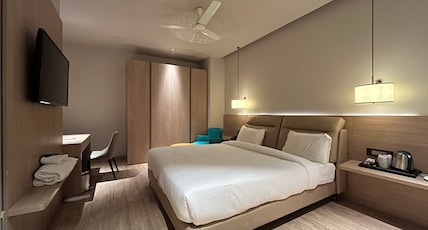The Supreme Hotel and Banquet Room Type - Deluxe room The Supreme Hotel and Banquet Room Type - Deluxe room