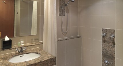 Hotel Capitol Kuala Lumpur Room Type - Superior Queen Room