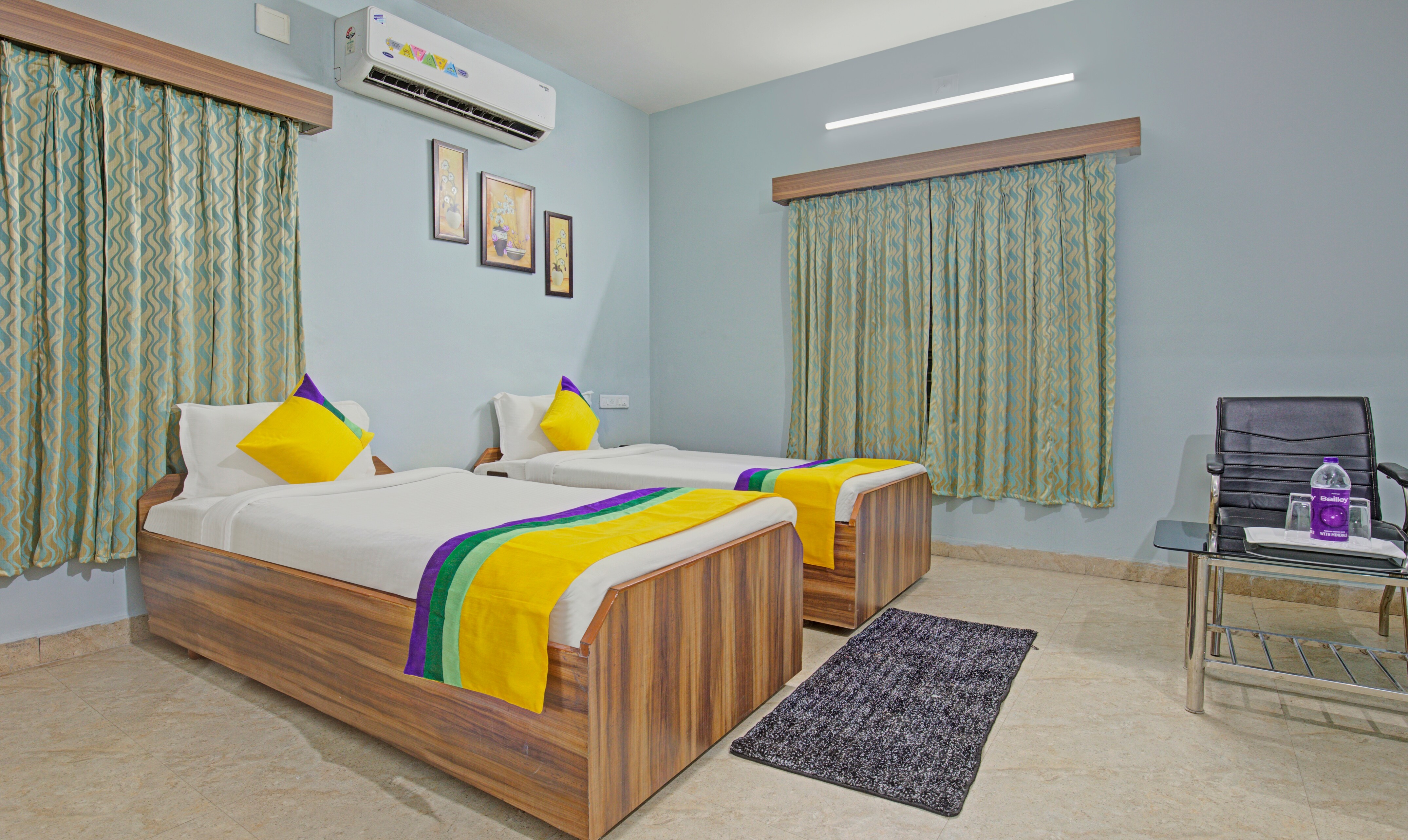 Itsy Hotels Sidhartha Residency - Tap to explore photos
