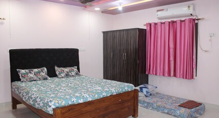 S L Homestay Room Type - Family Room
