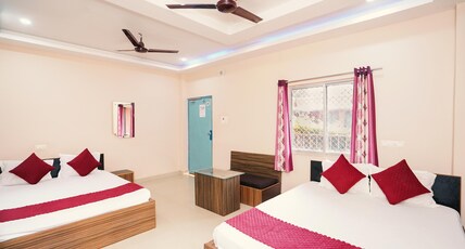 PURNI HOTEL AND RESORTS Room Type - Family Suit Room