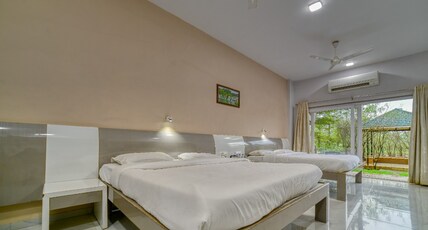 The Grand Resort Room Type - Grand Superior Room