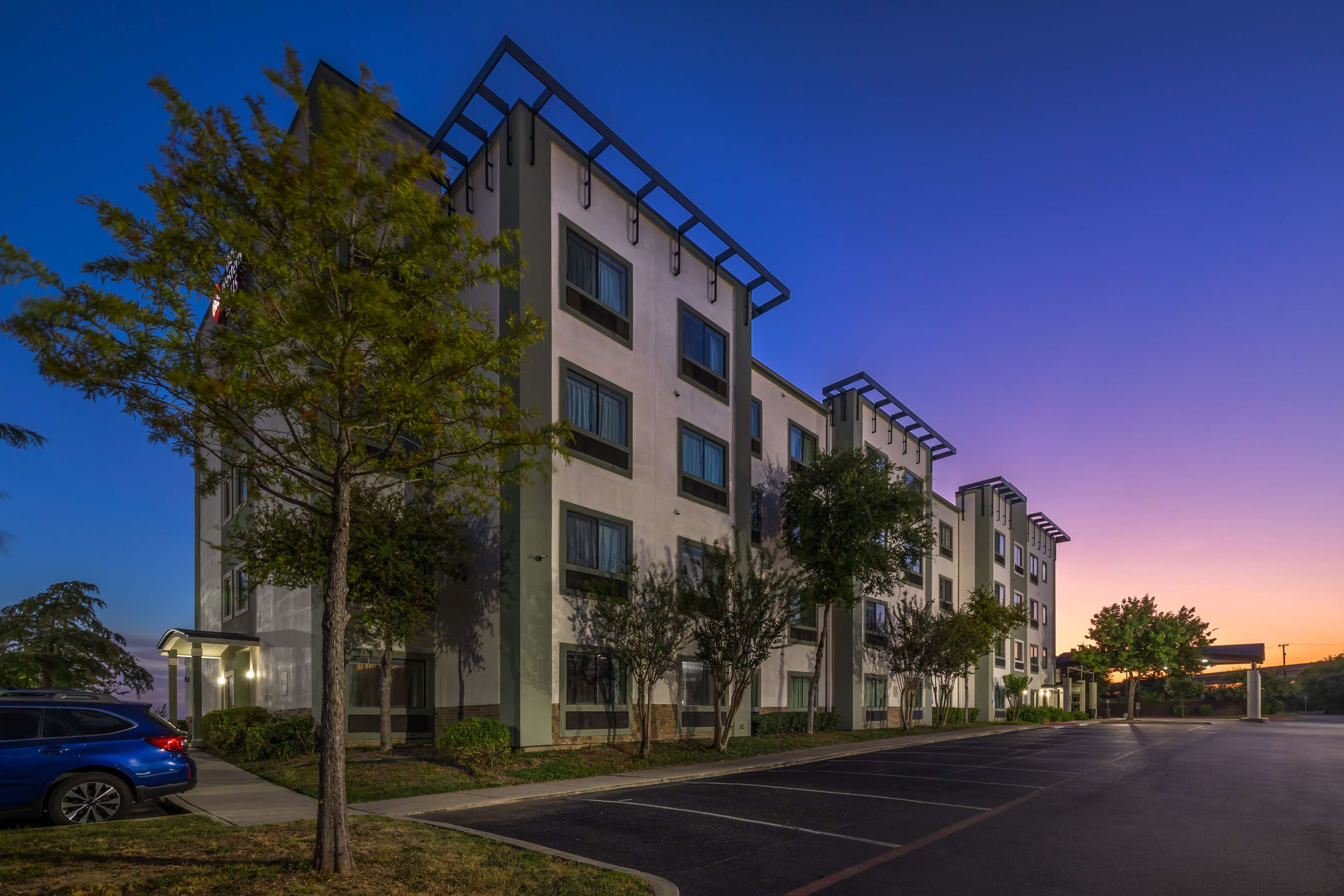 Best Western Plus Lackland Hotel & Suites - Tap to explore photos