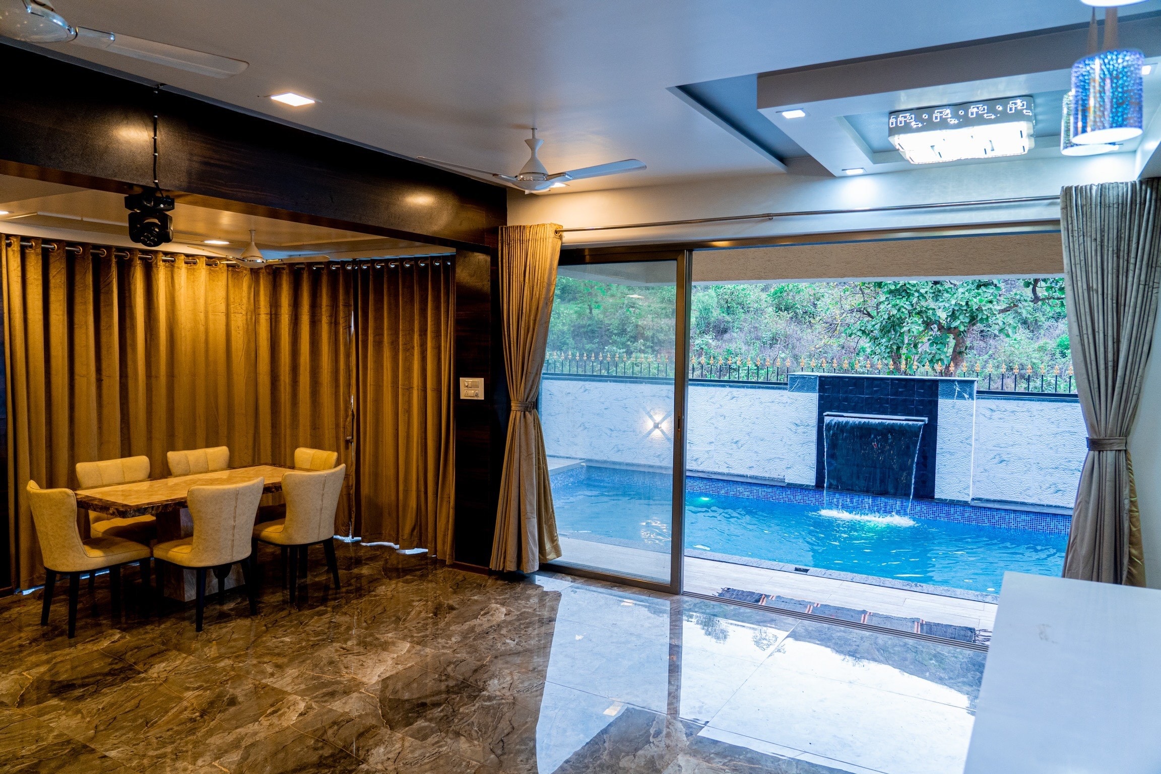 Tittos Villa - Tap to explore photos