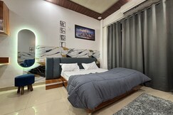 Sunshine Stays Gaur City Centre Gr Noida West