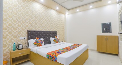FabHotel US Inn - Nr. Sarnath Museum Room Type - Deluxe Room