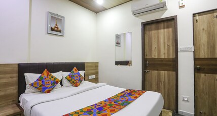 FabHotel Vedanta Inn - Nr. Sitabudli Fort Room Type - Premium Room