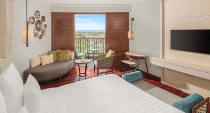 Pullman Danang Beach Resort Room Type - Deluxe Queen Partial Ocean View Pullman Danang Beach Resort Room Type - Deluxe Queen Partial Ocean View