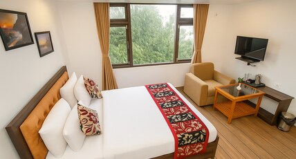 HOTEL SAMLHEN Room Type - Deluxe Room