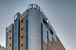 J5 Rimal Apartment Al Rigga