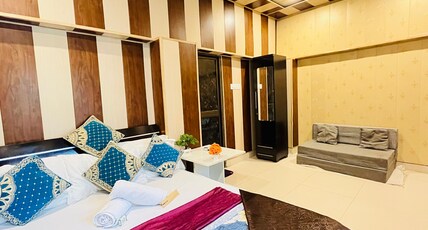 Ayodhya Green | Garden Stay Near Ramjanmbhoomi Room Type - The Family Suit | Twin King Bed with AC and Garden View