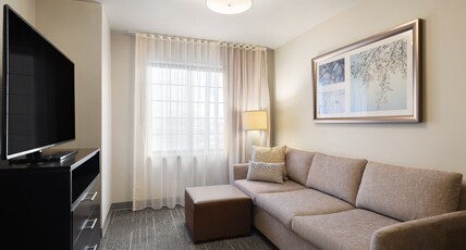 Staybridge Suites MIDVALE Room Type - 1 King 1 Bdrm Suite Comm Access Sofa Bed