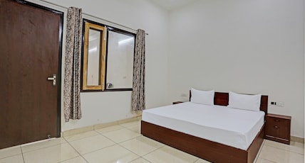 Hotel O Park Inn Near Parashuram Chowk Room Type - Classic