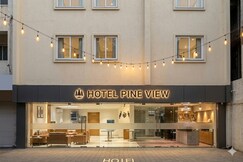 Hotel Pine View